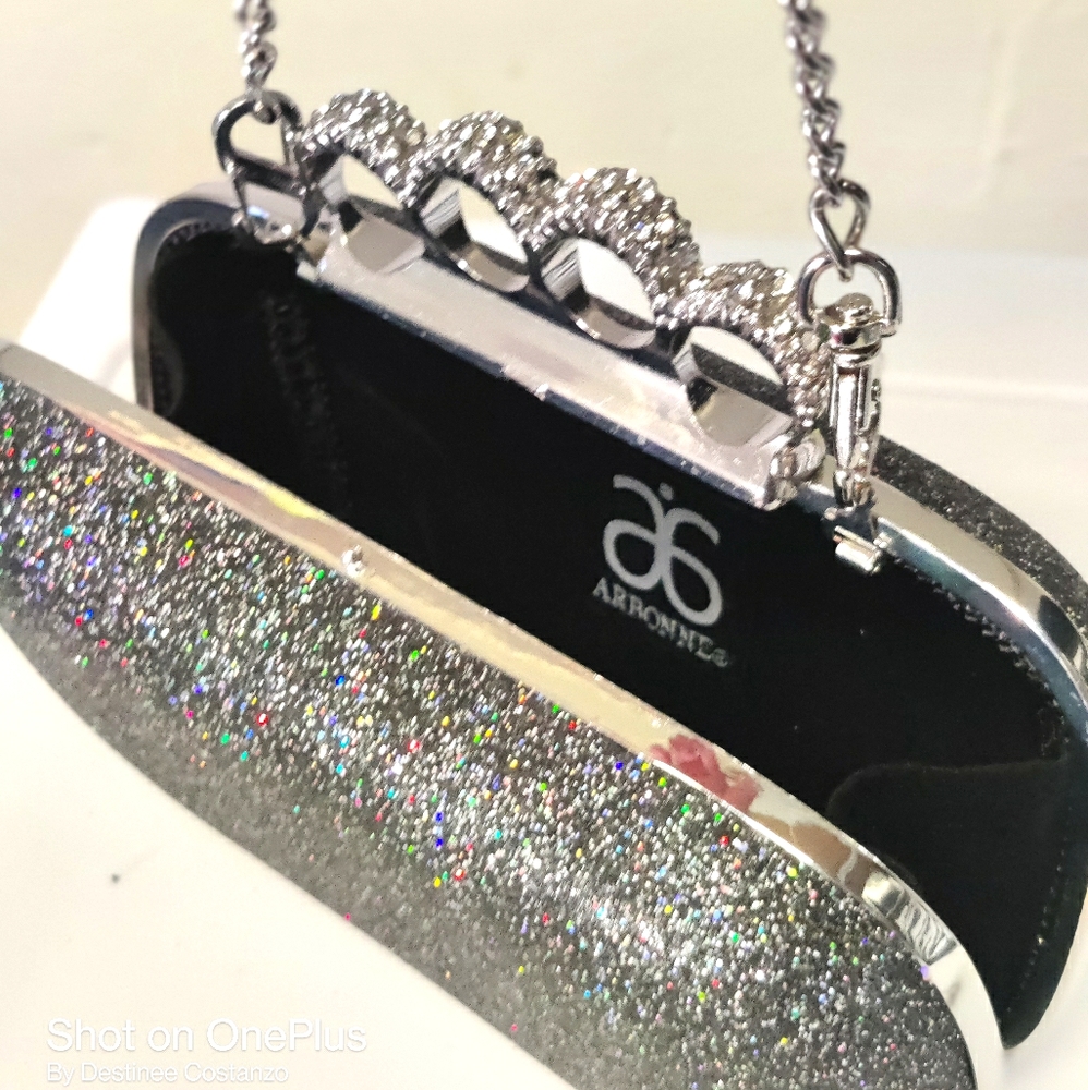 Brass knuckles Clutch